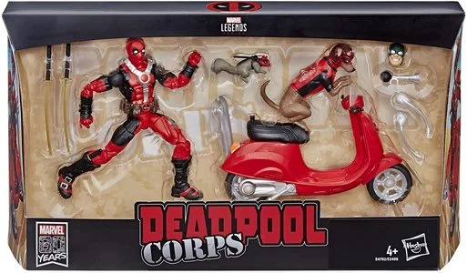 Figura Marvel Legends Deadpool con moto Vespa y perro