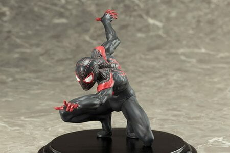 Figura japonesa Kotobukiya Miles Morales Spider-Man