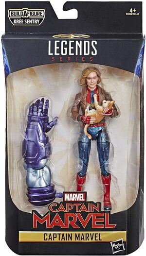 Figura Marvel Legends Capitana Marvel Carol Danvers con Gato